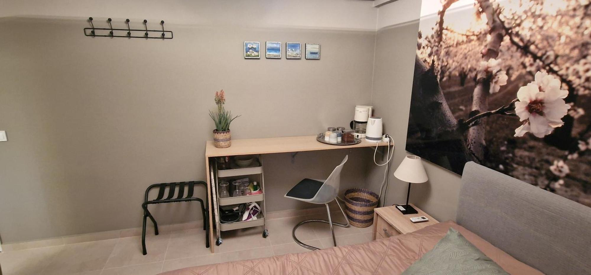 A Cozy Affordable Place At Voula アテネ エクステリア 写真